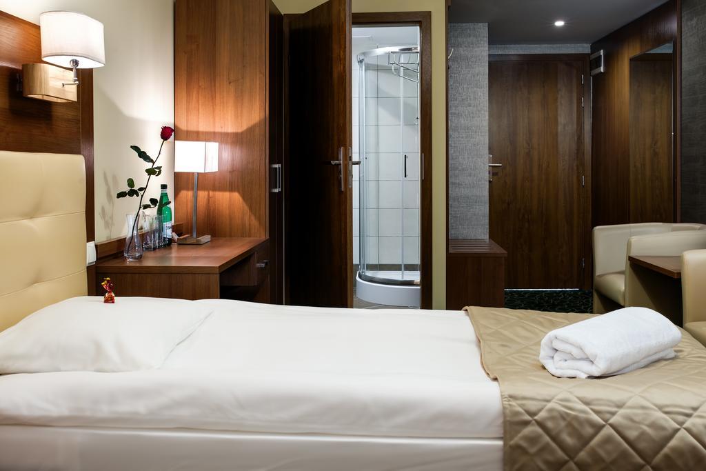 Hotel Royal Botanic Lublin Eksteriør bilde